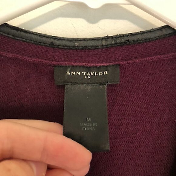 ANN TAYLOR Plum Purple Vegan Faux Leather Trim Button Down Cardigan Sweater M - Picture 4 of 11